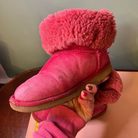 UGG Pink Boots With BowsโSize 8 WORNโUSED - Picture 2 of 15